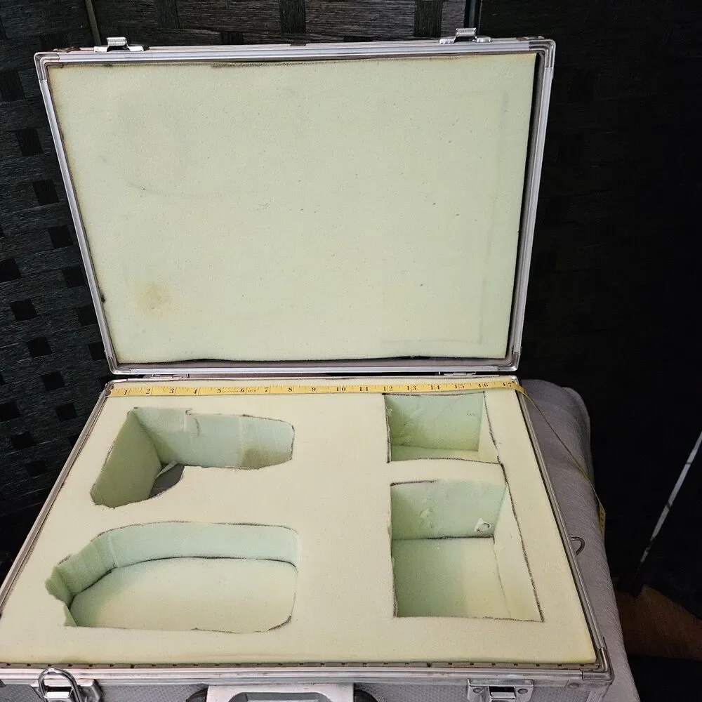 Professional Aluminum Utility Case: Hard-Shell Protective Storage - 18